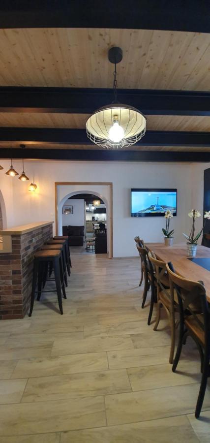 Gouézec Sur La Route Des Myrtilles מראה חיצוני תמונה